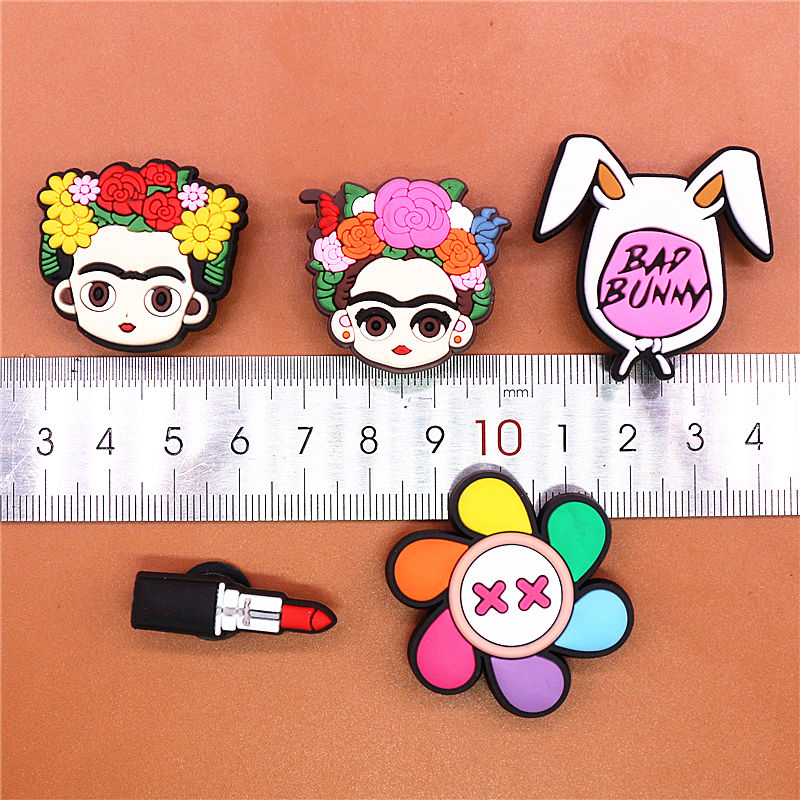1pcs Bad Bunny Shoe Charms Colorful Windmill Flower Girl Lipstick Slipper Accessories Decoration Fit Croc Jibz Party Kids Gifts